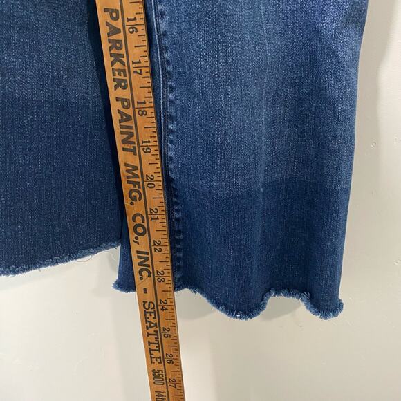 SPANX Women's Cropped Flare Denim Jeans Medium Wash Blue Small Stretch Pull On - Picture 10 of 11